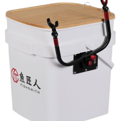 A three-generation fishsmith-fisher, multipurpose bucket-fisher, barrel-fisher